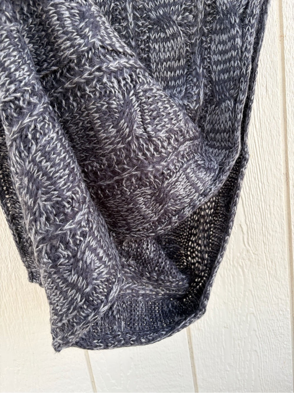 Unisex Large warm knitted long winter scarf Gray - Picture 7 of 15